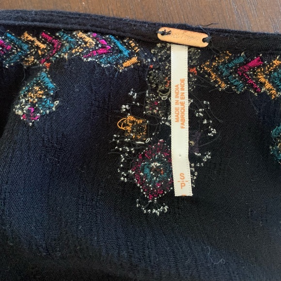 Embroidered Tunic - Picture 6 of 8